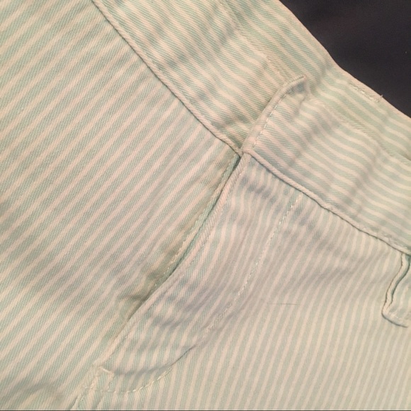 Striped Hurley shorts size 13 - Picture 2 of 4